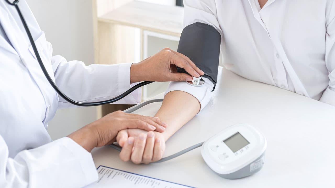 いい血圧の日(11月2日)|意味や由来・広報PRに活用するポイントと事例を紹介